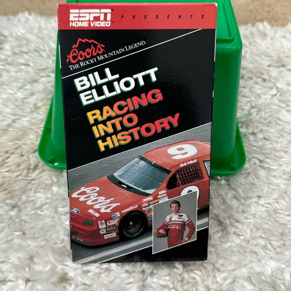 🎁5/$10🎁 Bill Elliott - Racing Into History (VHS, 1996)